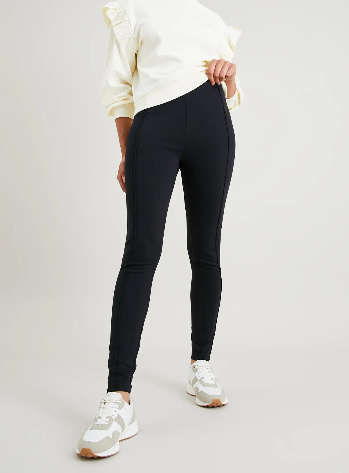 Black Smart Ponte Pintuck Leggings size 12S | Tu