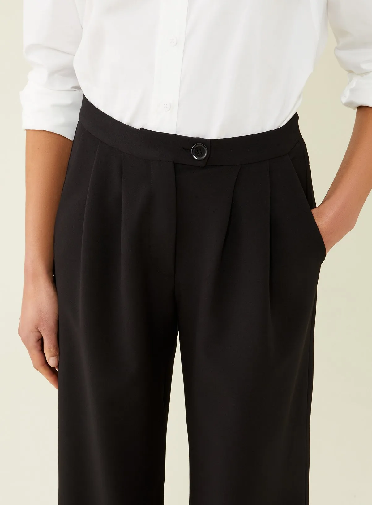 Buy FINERY Jeanne Black Trousers 18 Tu