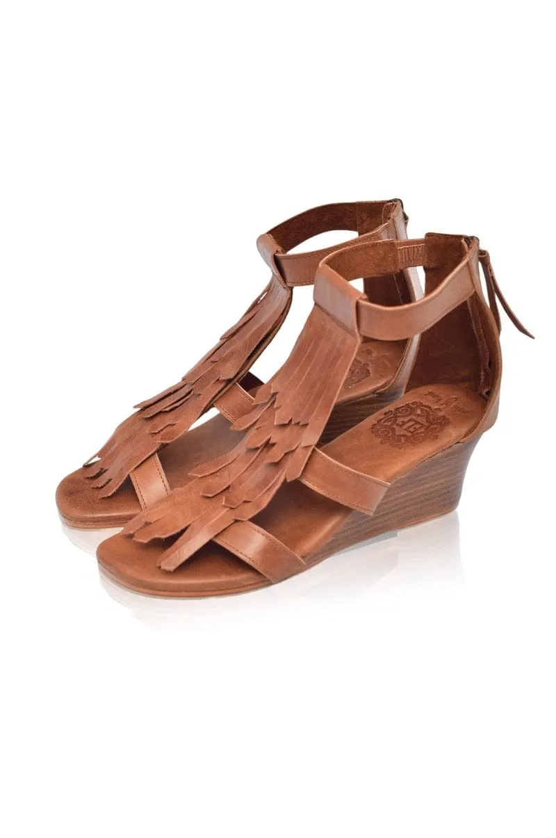 Fly Away Fringe Sandals Vintage Camel - Shop Now!