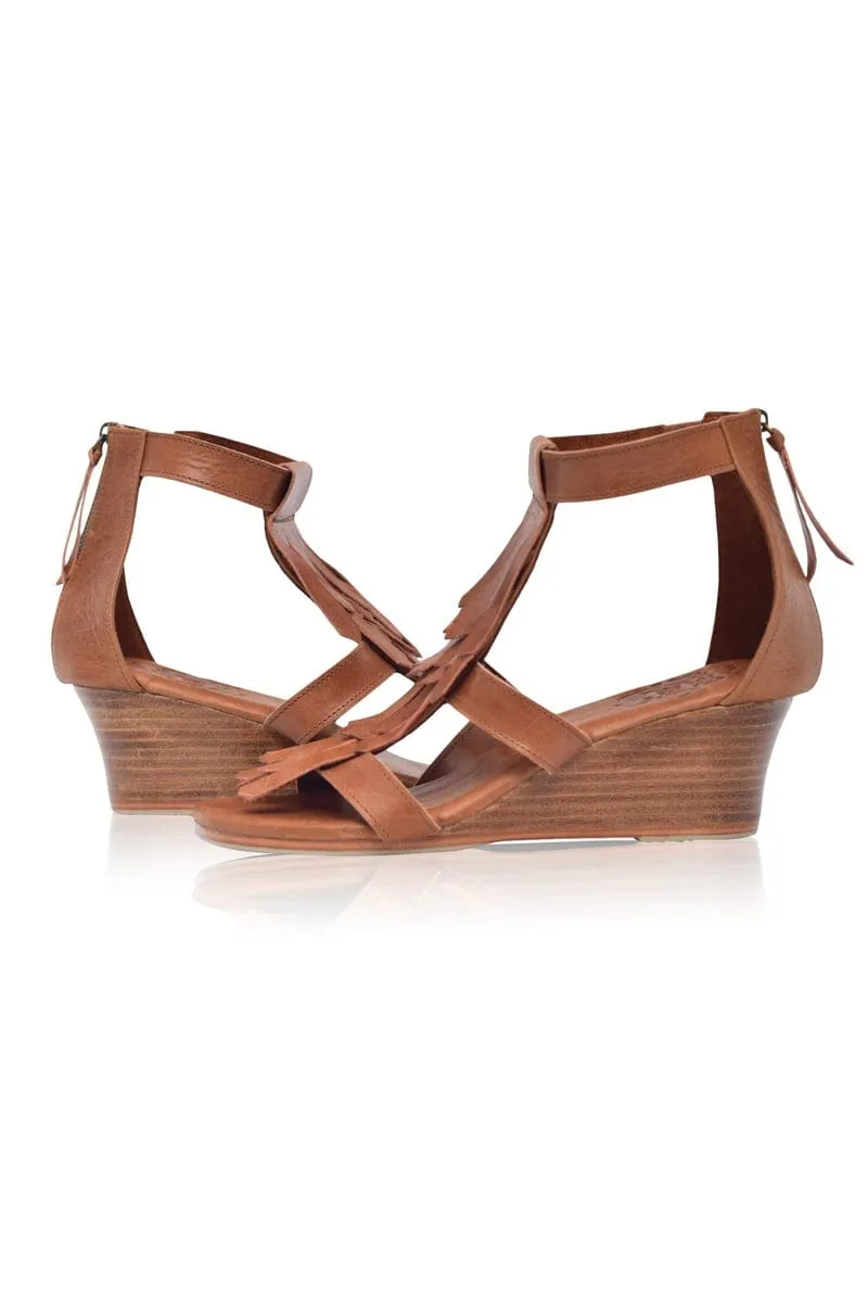 Fly Away Fringe Sandals Vintage Camel - Shop Now!