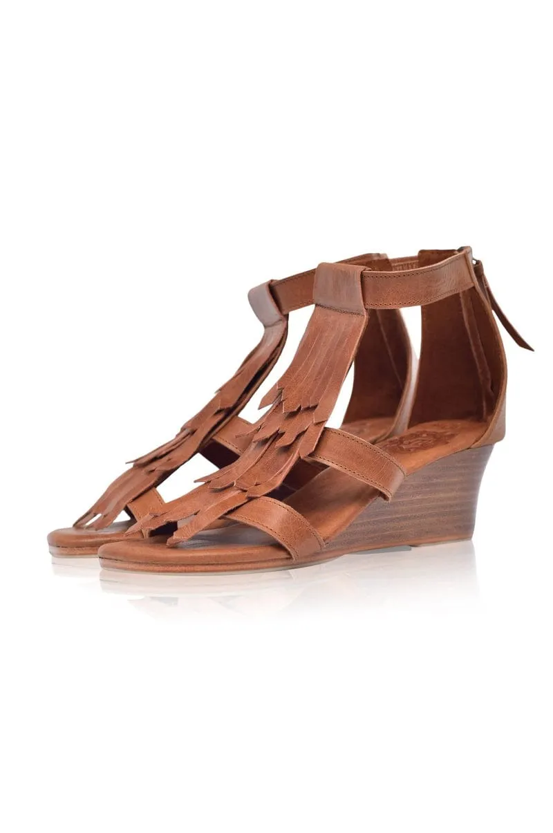 Fly Away Fringe Sandals Vintage Camel - Shop Now!