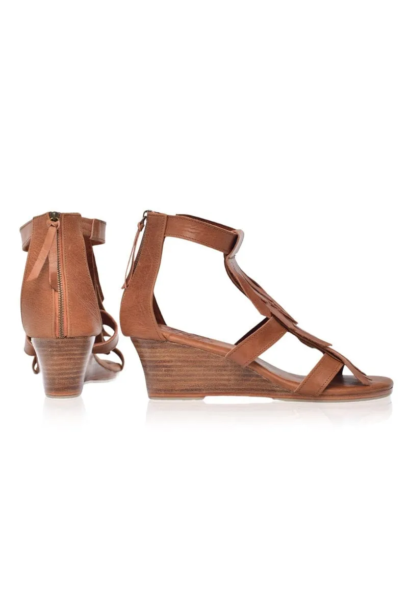 Fly Away Fringe Sandals Vintage Camel - Shop Now!