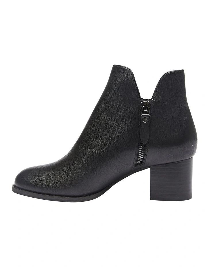 Latch Boots in Black Glove