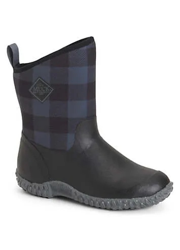 plaid black muckster mid boots