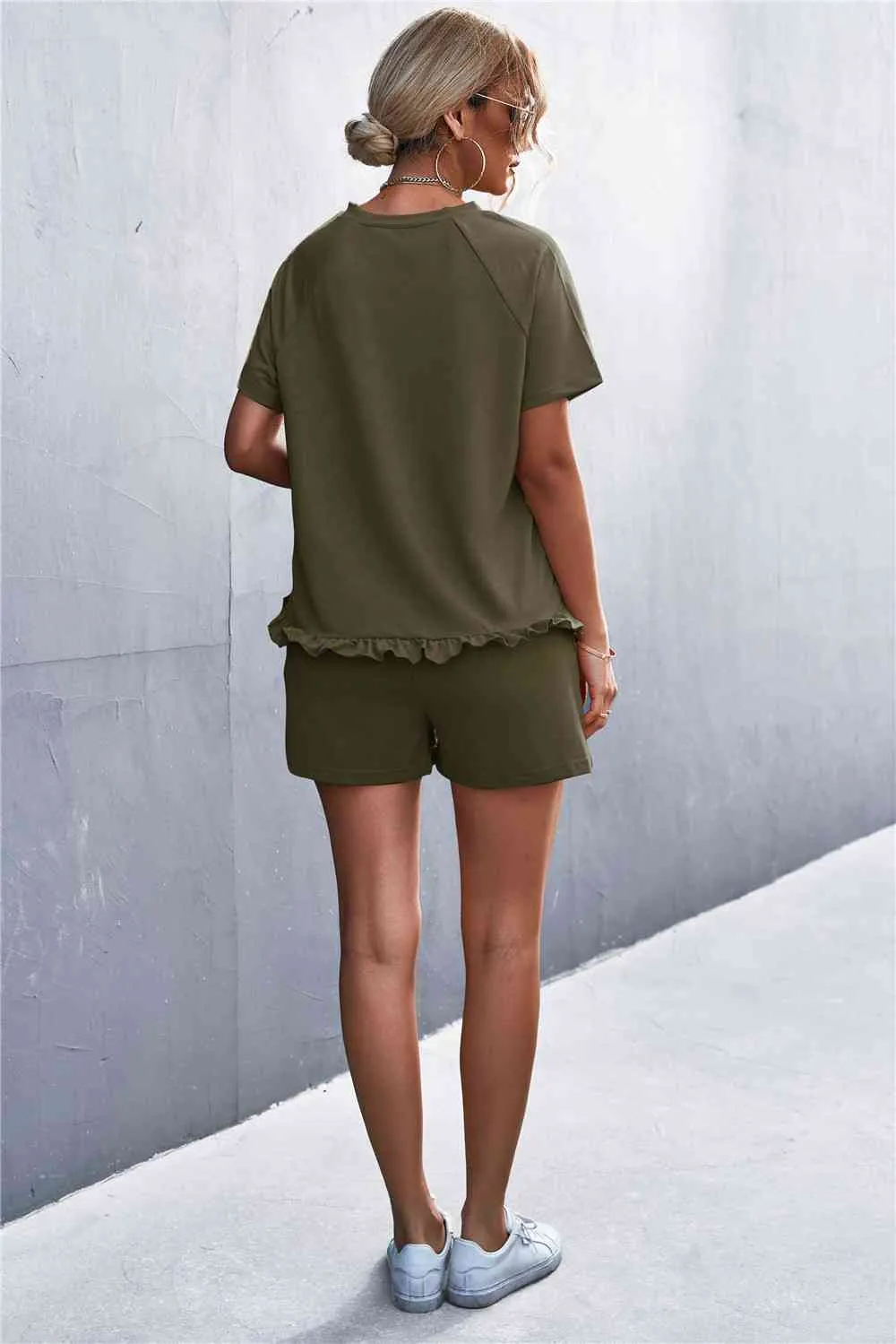 Raglan Sleeve Ruffle Hem Top Shorts Pockets