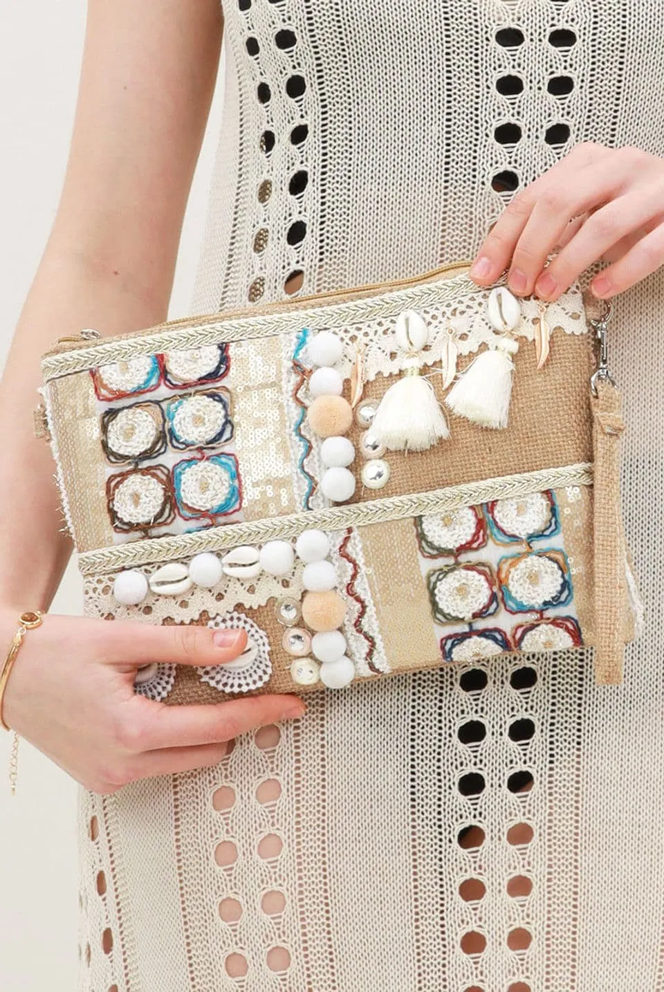 Chic Shell Detail Nude Clutch Bag