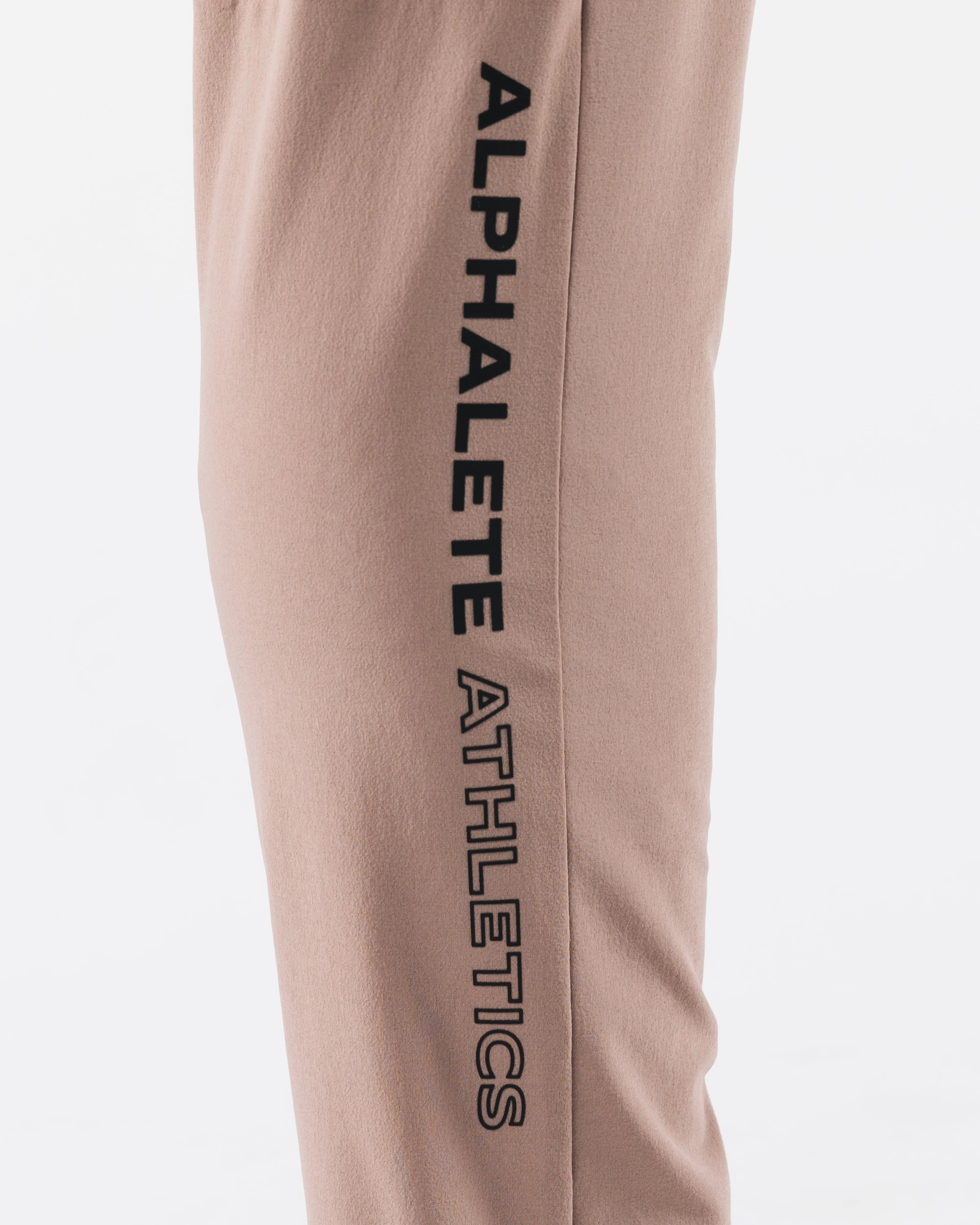 Training Pant in Sand